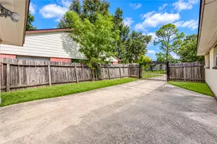 7406 Riptide Dr, Houston, TX 77072 - Photo 5