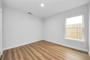 6609 Bacher St, Houston, TX 77028 - Photo 17