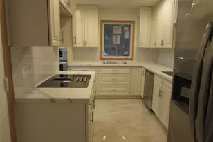 201 Vanderpool Ln, Houston, TX 77024 - Photo 7