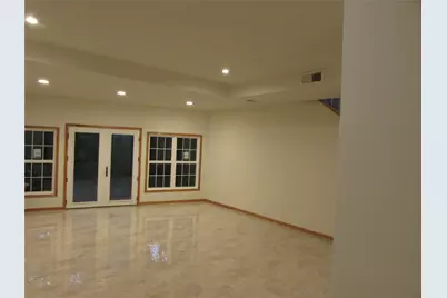 201 Vanderpool Lane #19, Houston, TX 77024 - Photo 3