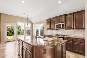 13615 Rainwater Dr, Pearland, TX 77584 - Photo 5