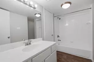 3758 Tanglewilde St, Houston, TX 77063 - Photo 15
