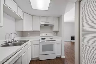 3758 Tanglewilde St, Houston, TX 77063 - Photo 11