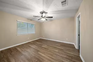 2804 Traveller Dr, League City, TX 77573 - Photo 9