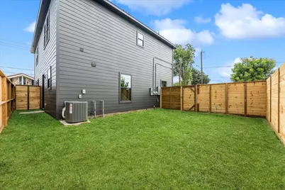 7313 Tippett Street #A/B, Houston, TX 77088 - Photo 27