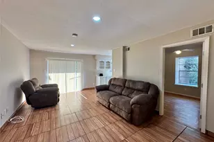 8245 Kingsbrook Rd, Houston, TX 77024 - Photo 5