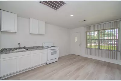 7622 Delavan Drive, Houston, TX 77028 - Photo 3
