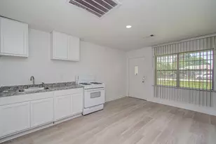 7622 Delavan Dr, Houston, TX 77028 - Photo 3