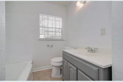 7622 Delavan Drive, Houston, TX 77028 - Photo 13