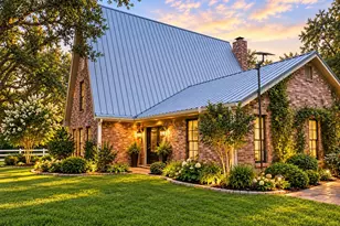 20702 Live Oak Dr, Damon, TX 77430 - Photo 17
