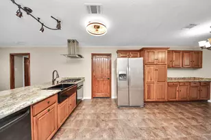4210 Justin Ln, Deer Park, TX 77536 - Photo 5