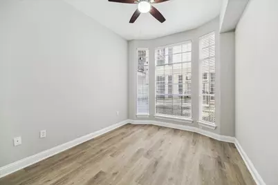 5353 Memorial Drive #1038, Houston, TX 77007 - Photo 9