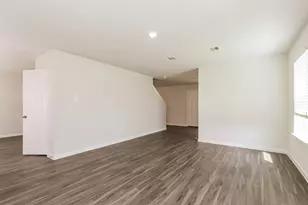 2438 Gibbs Bend Ct, Houston, TX 77073 - Photo 9