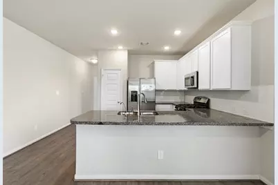 8438 Baywatch Circle, Baytown, TX 77523 - Photo 5