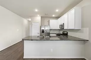8438 Baywatch Cir, Baytown, TX 77523 - Photo 5