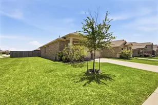 8438 Baywatch Cir, Baytown, TX 77523 - Photo 3