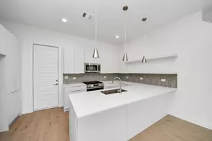 2216 Via Cami, Houston, TX 77051 - Photo 9