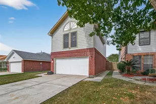 917 Hartman Dr, Baytown, TX 77521 - Photo 1