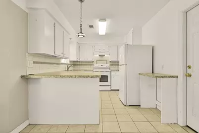 2003 Kingsway Drive, League City, TX 77573 - Photo 11
