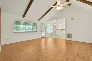 2003 Kingsway Dr, League City, TX 77573 - Photo 9