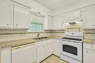 2003 Kingsway Dr, League City, TX 77573 - Photo 17