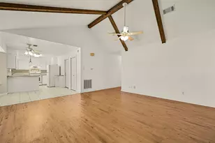 2003 Kingsway Dr, League City, TX 77573 - Photo 9