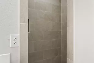 404 Forest Hill Blvd, Houston, TX 77011 - Photo 43