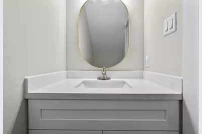 404 Forest Hill Boulevard #A, Houston, TX 77011 - Photo 17