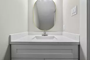 404 Forest Hill Blvd, Houston, TX 77011 - Photo 17