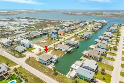 202 Schooner Drive, Freeport, TX 77541 - Photo 7