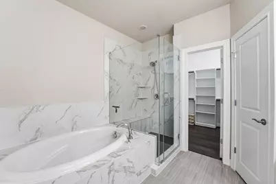1121 Shepherd Oaks Drive, Houston, TX 77018 - Photo 17