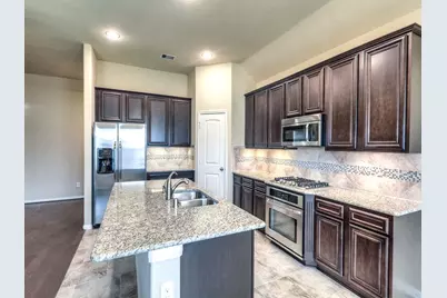 1530 Holly Chase Court, Conroe, TX 77384 - Photo 9