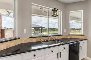 863 Bunkhouse Trail, Angleton, TX 77515 - Photo 9