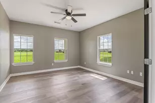 863 Bunkhouse Trail, Angleton, TX 77515 - Photo 13