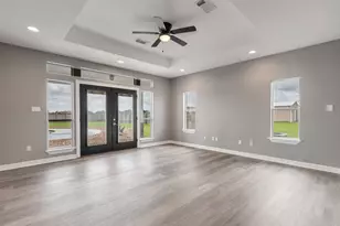 863 Bunkhouse Trail, Angleton, TX 77515 - Photo 19