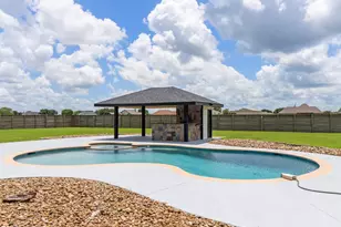 863 Bunkhouse Trail, Angleton, TX 77515 - Photo 31