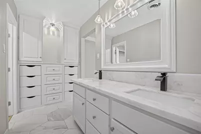 10118 Briar Forest Drive, Houston, TX 77042 - Photo 37