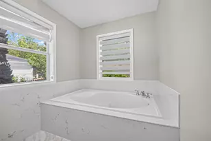 10118 Briar Forest Dr, Houston, TX 77042 - Photo 39