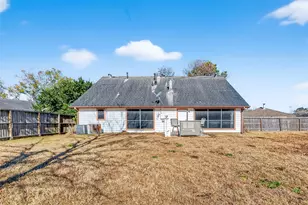 3019 Lotus Ln, Pearland, TX 77584 - Photo 33