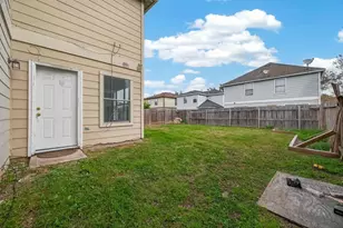18914 Remington Mill Dr, Houston, TX 77073 - Photo 11