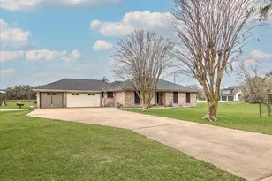 608 Lone Star Trail, Angleton, TX 77515 - Photo 1