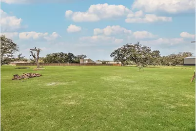 608 Lone Star Trail, Angleton, TX 77515 - Photo 35