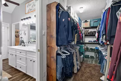 608 Lone Star Trail, Angleton, TX 77515 - Photo 19