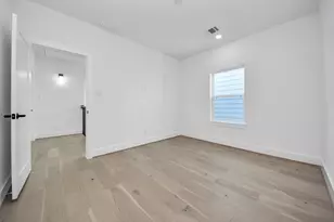 925 Fisher St, Houston, TX 77018 - Photo 29