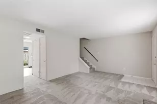 2120 Wilcrest Dr, Houston, TX 77042 - Photo 5