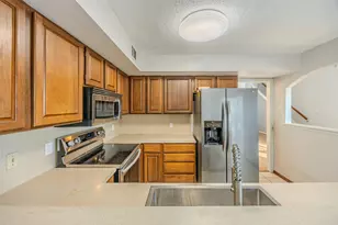 2002 S Lubbock St, Brenham, TX 77833 - Photo 11