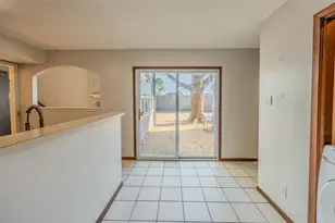 2002 S Lubbock St, Brenham, TX 77833 - Photo 15