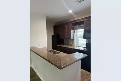 716 Kolb Road #204, South Houston, TX 77587 - Photo 3