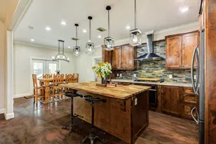 900 N Belle St, Angleton, TX 77515 - Photo 21