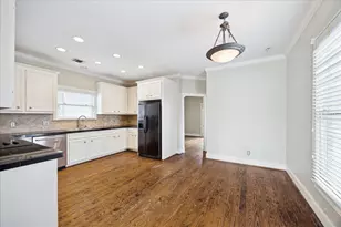 509 W 27th St, Houston, TX 77008 - Photo 11